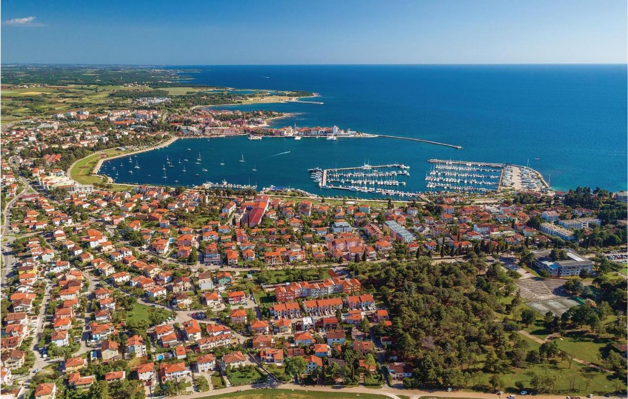 Stunning Apartment In Umag With Wifi Екстериор снимка